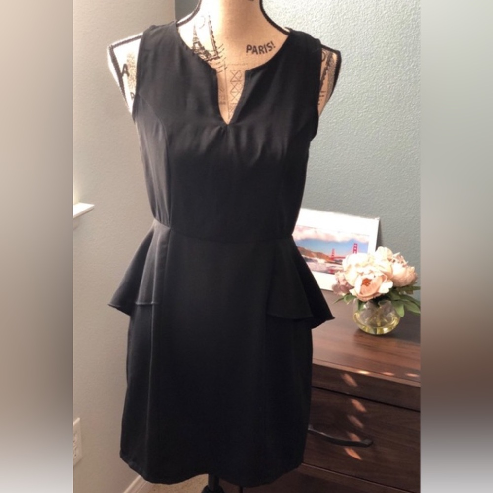 ✨ NWT~CHARMING CHARLIE Elegant Black Sleeveless Dress SZ L peplum waist Back Zip